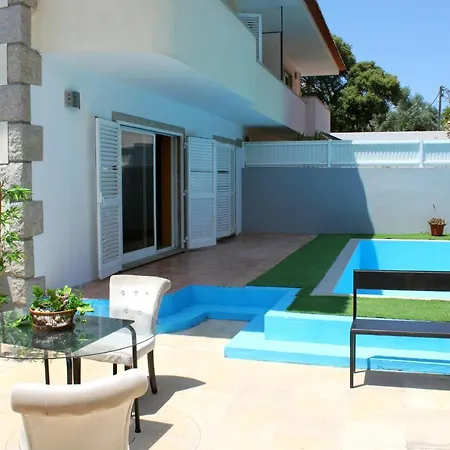 D'Ouro Pool House